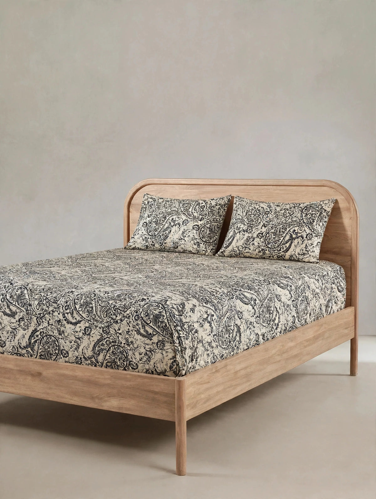 Persian Paisley Cream - Fitted