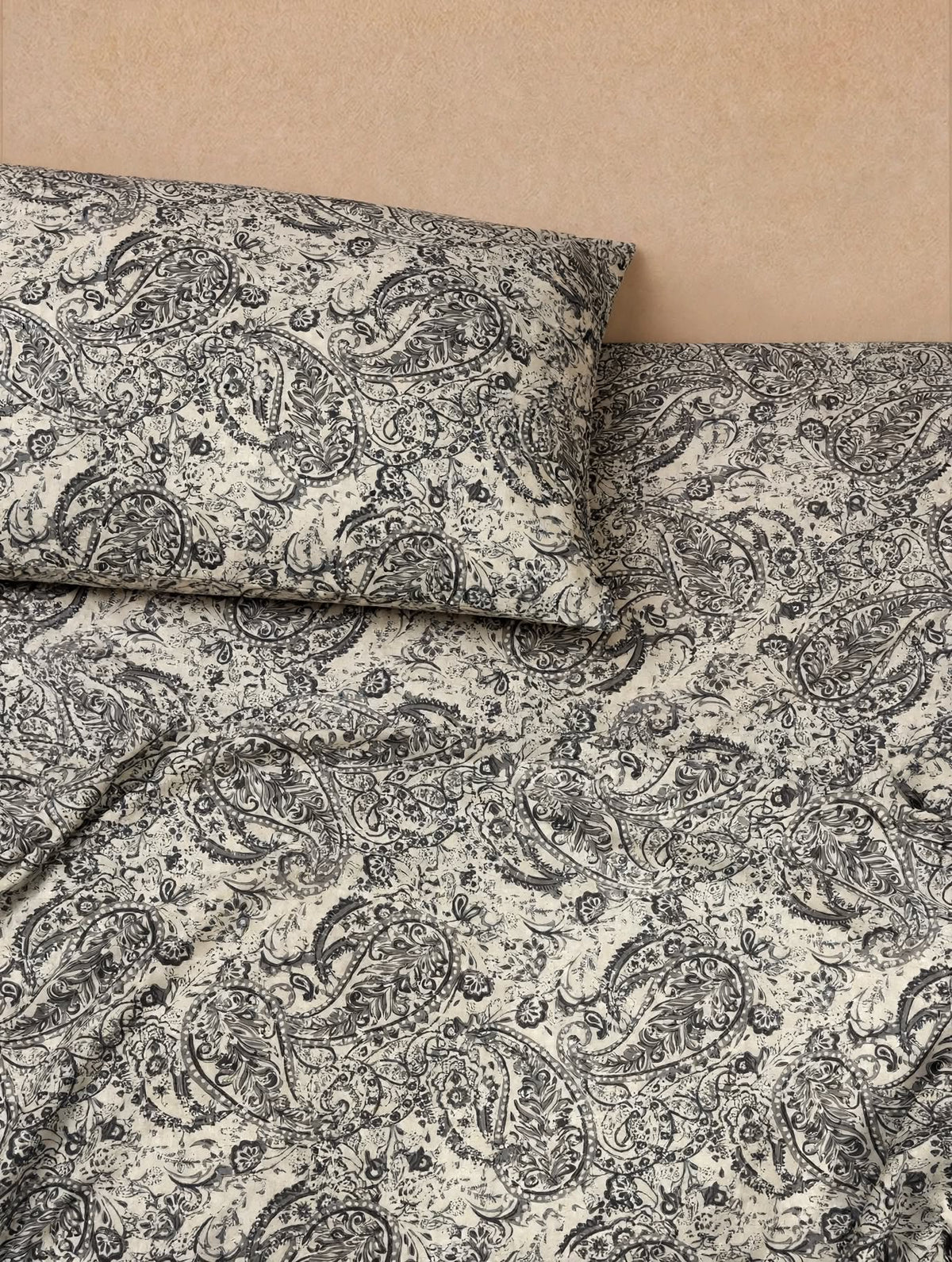 Persian Paisley Cream - Fitted