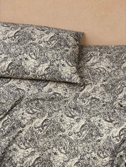 Persian Paisley Cream - Fitted